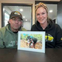 Flying Sparks Garage's Aura Frames integration